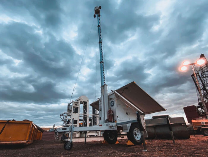 solar-security-trailers-in-the-dark